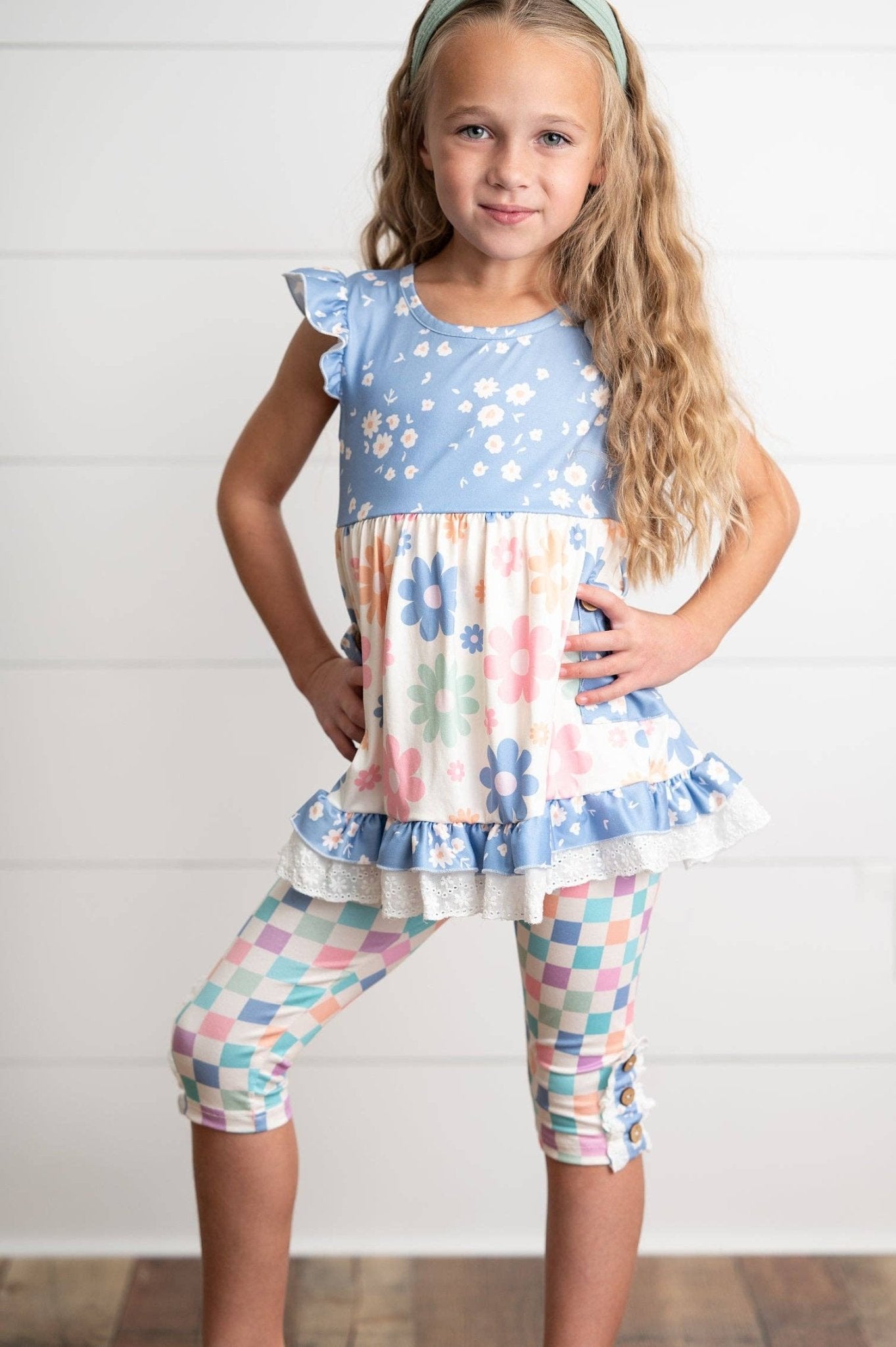 Girls Periwinkle Retro Flower & Checkered Capri Spring Set - Tiny Tots Boutique