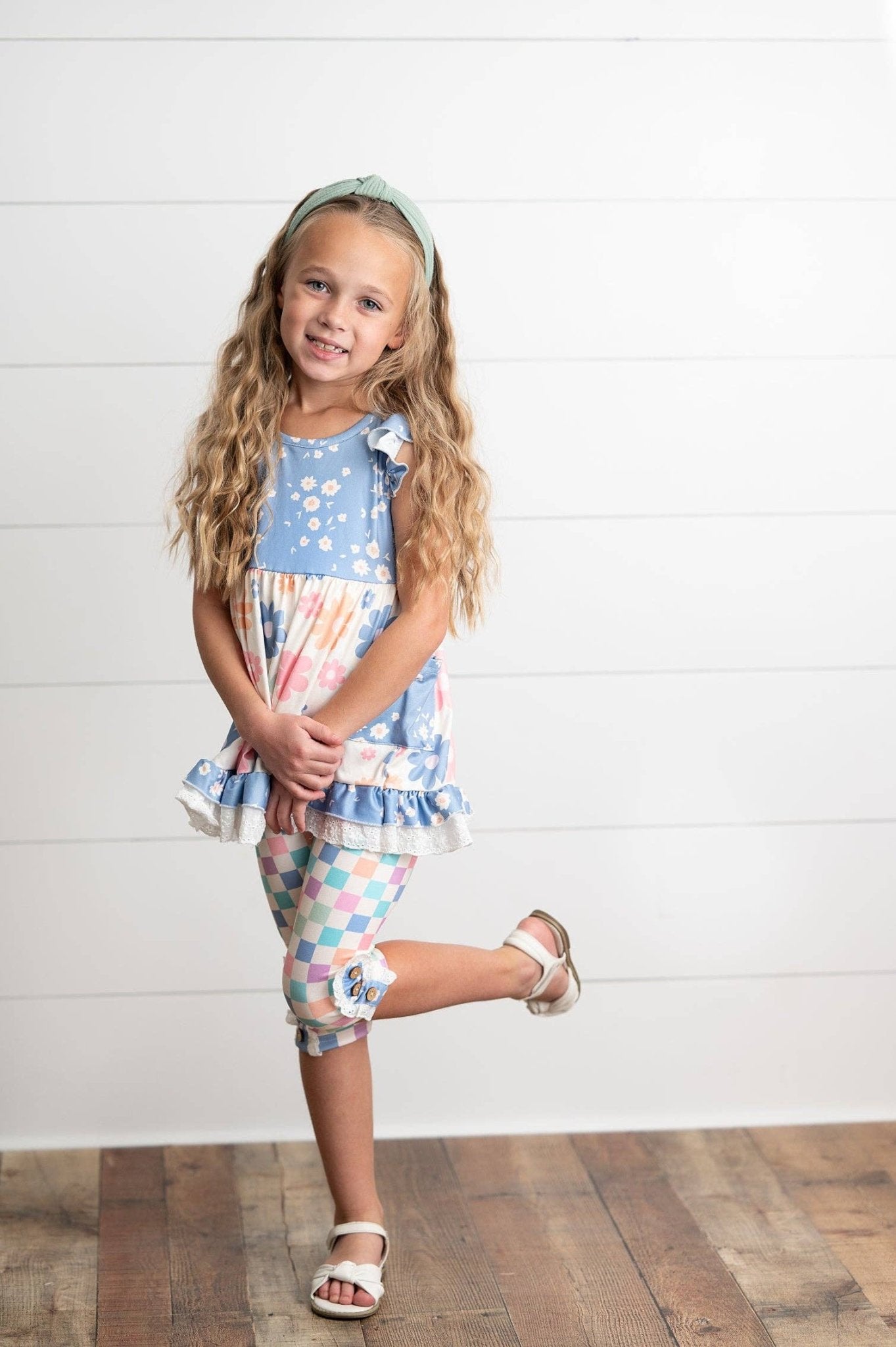Girls Periwinkle Retro Flower & Checkered Capri Spring Set - Tiny Tots Boutique