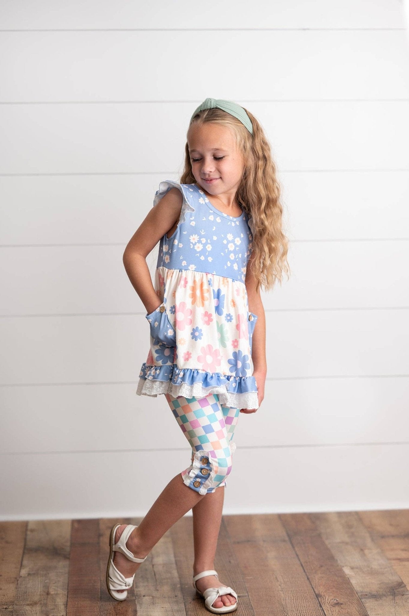 Girls Periwinkle Retro Flower & Checkered Capri Spring Set - Tiny Tots Boutique