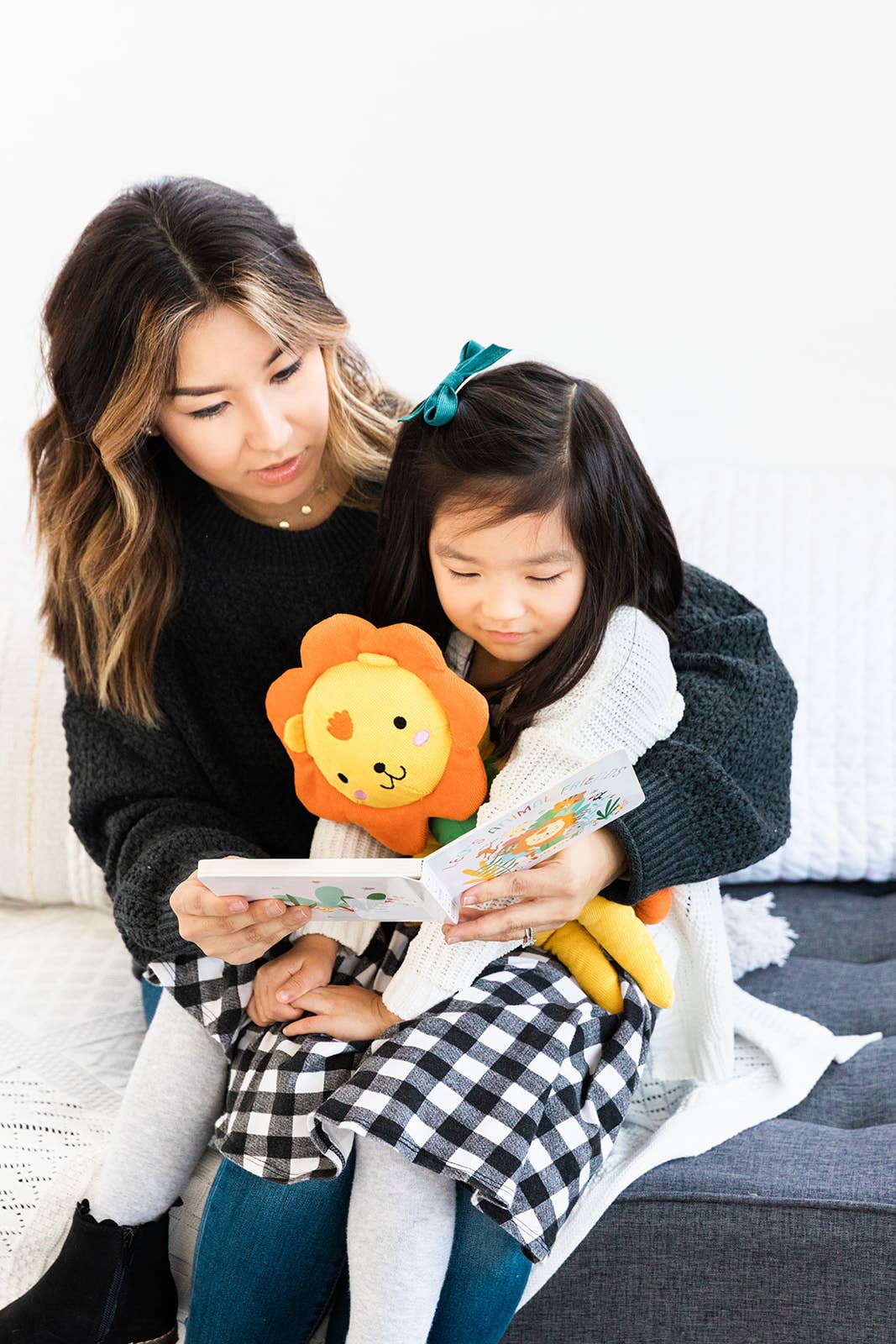 Lion Stuffed Animal Toy and Board Book Gift Set - Tiny Tots Boutique