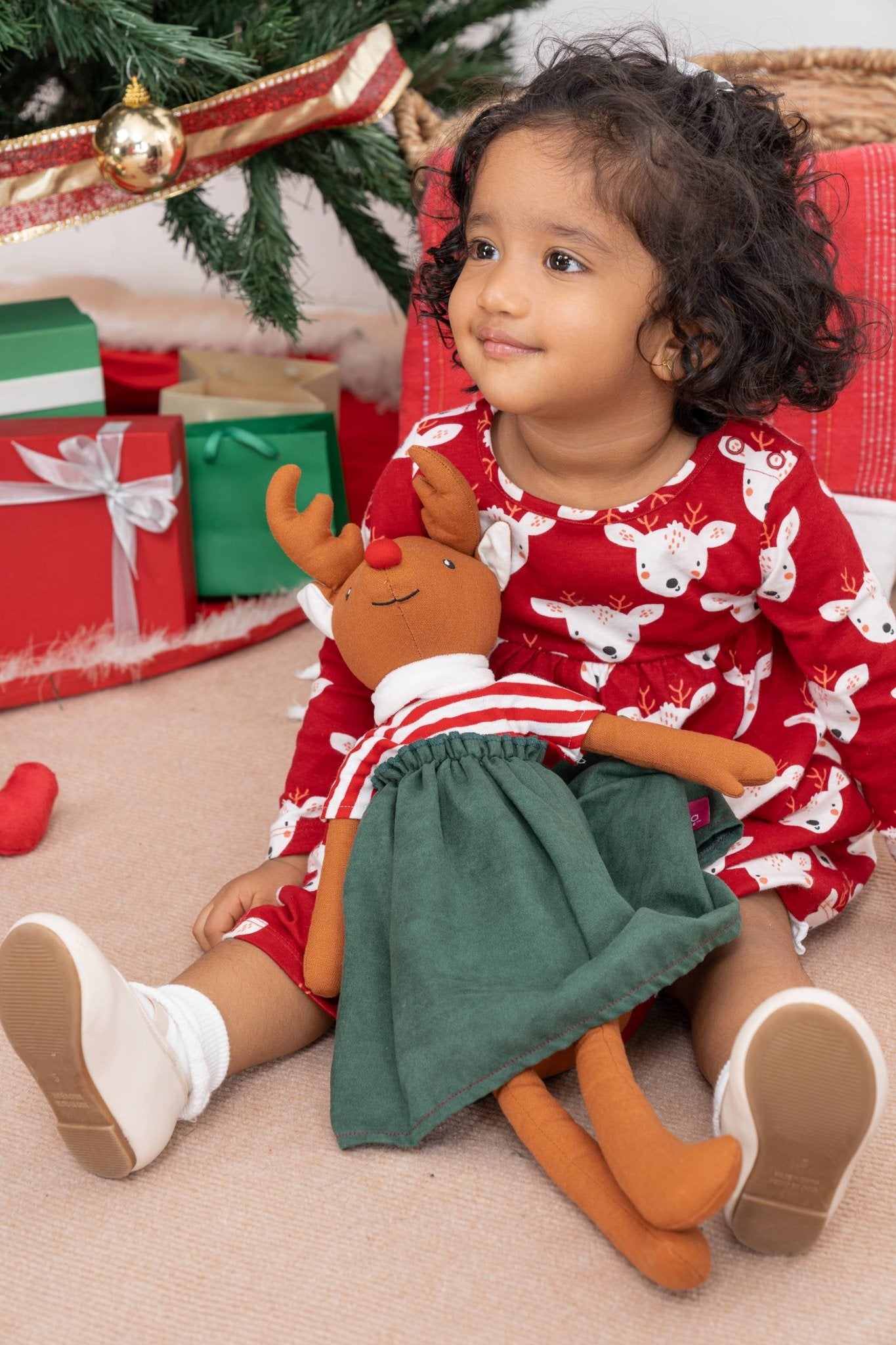 Personalized Holiday Reindeer Plush - Tiny Tots Boutique