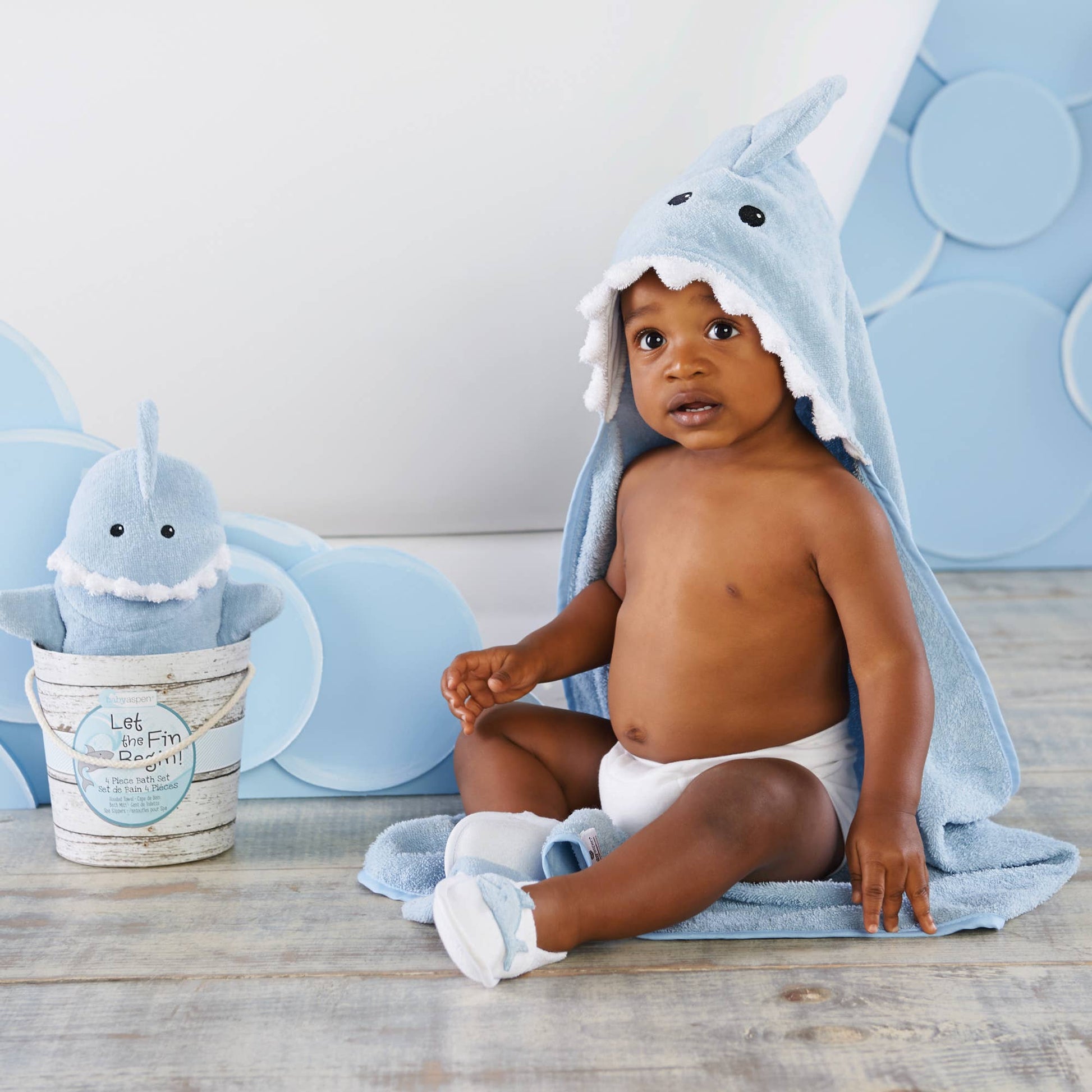 Shark 4 Piece Bath Baby Gift Set (Personalization available) - Tiny Tots Boutique
